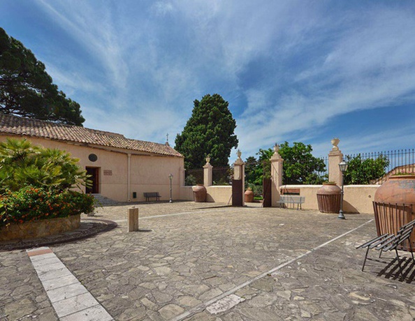 Imagen general del Hotel Torre Artale. Foto 5