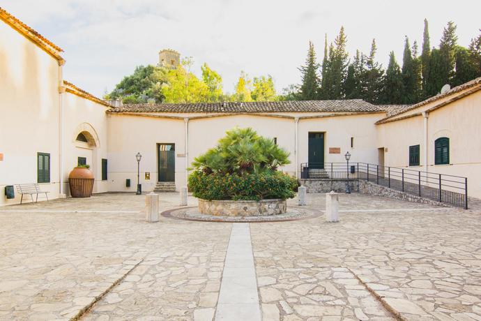 Imagen general del Hotel Torre Artale. Foto 10