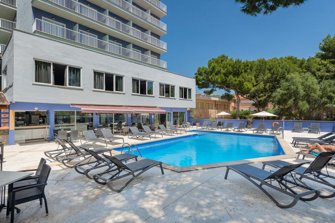 Imagen de la piscina del Hotel Torre Azul and Spa - Adults Only. Foto 16