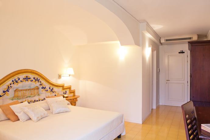 Imagen de la habitación del Hotel Torre Bennistra. Foto 5