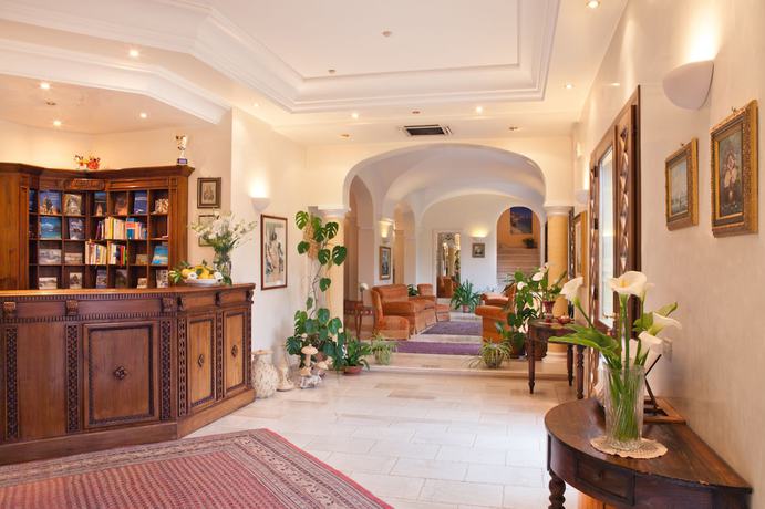 Imagen de los interiores del Hotel Torre Bennistra. Foto 17