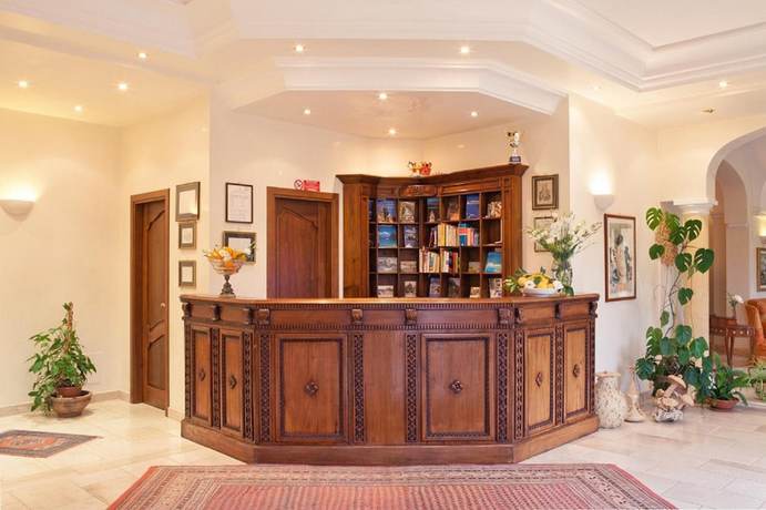 Imagen de los interiores del Hotel Torre Bennistra. Foto 19