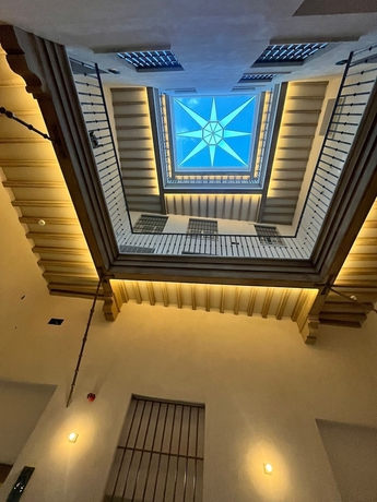 Imagen de los interiores del Hotel Torre Camelia. Foto 14