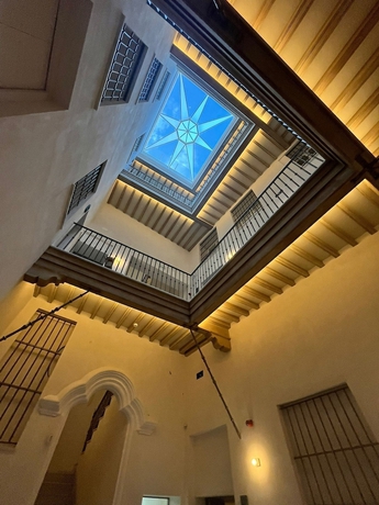 Imagen de los interiores del Hotel Torre Camelia. Foto 16