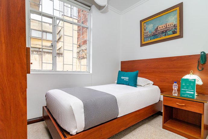 Imagen de la habitación del Hotel Torre Colpatria. Foto 3