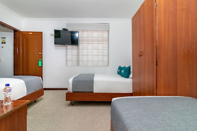 Imagen de la habitación del Hotel Torre Colpatria. Foto 6
