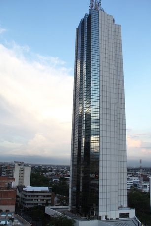 Imagen de los exteriores del Hotel Torre De Cali Plaza. Foto 9