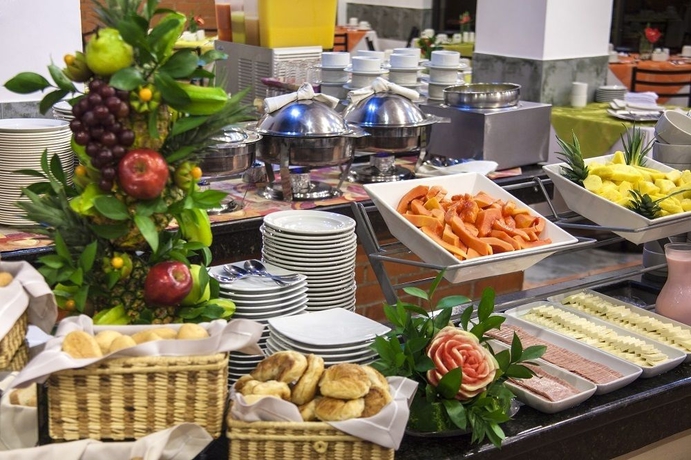 Imagen del bar/restaurante del Hotel Torre De Cali Plaza. Foto 2