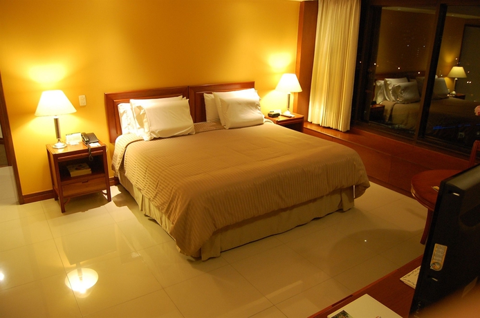 Imagen de la habitación del Hotel Torre De Cali Plaza. Foto 7