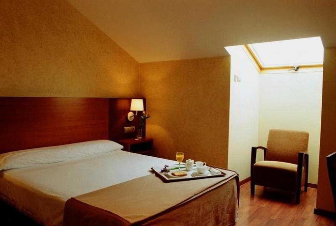 Imagen de la habitación del Hotel Torre De Sila. Foto 5