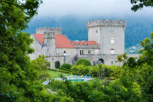 Imagen general del Hotel Torre De Tebra. Foto 2