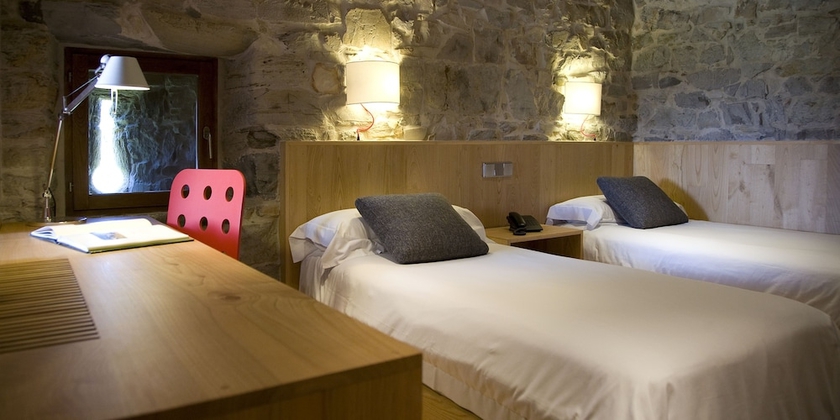 Imagen de la habitación del Hotel Torre De Villademoros. Foto 3