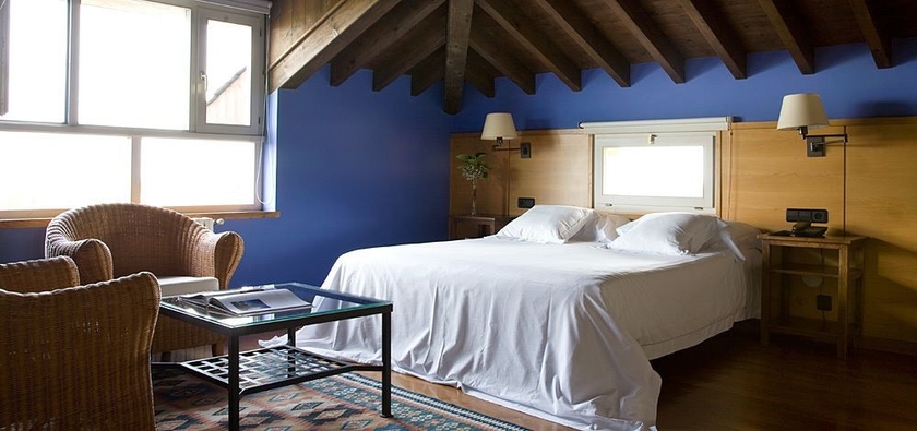 Imagen de la habitación del Hotel Torre De Villademoros. Foto 6