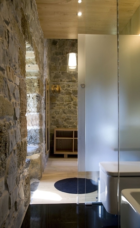 Imagen de la habitación del Hotel Torre De Villademoros. Foto 16