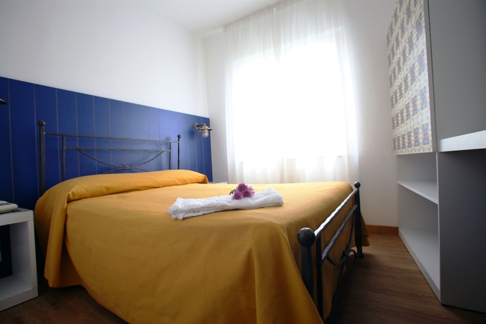 Imagen de la habitación del Hotel Torre Dei Borboni. Foto 2