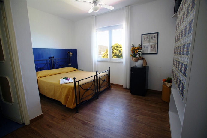 Imagen de la habitación del Hotel Torre Dei Borboni. Foto 6