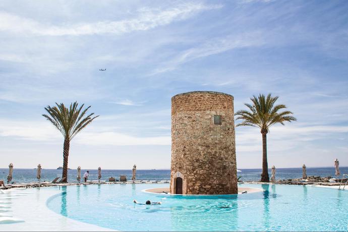 Imagen de la piscina del Hotel Torre Del Mar. Foto 38