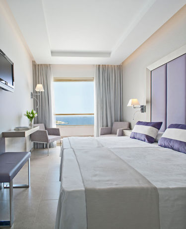 Imagen de la habitación del Hotel Torre Del Mar. Foto 11