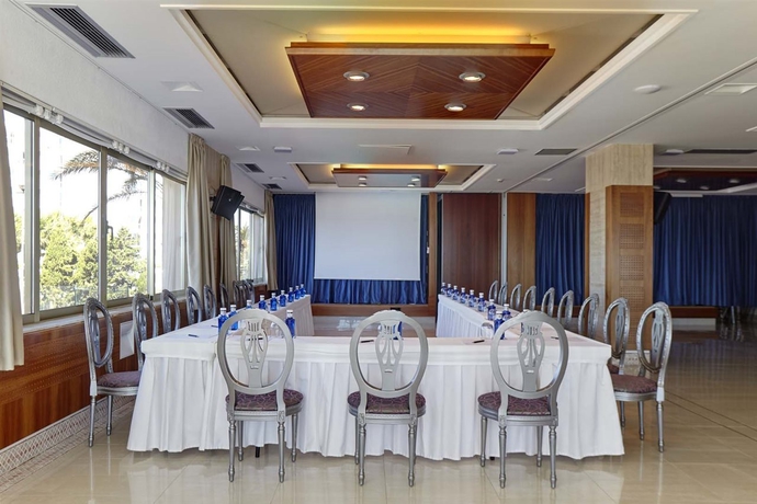 Imagen de los interiores del Hotel Torre Del Mar. Foto 33