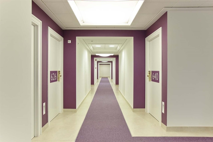 Imagen de los interiores del Hotel Torre Del Mar. Foto 35