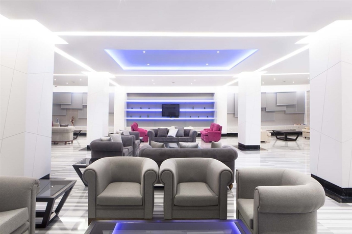 Imagen de los interiores del Hotel Torre Del Mar. Foto 36