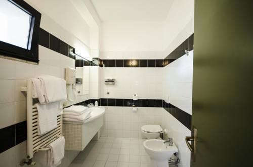 Imagen de la habitación del Hotel Torre Del Sole, Tarquinia. Foto 13