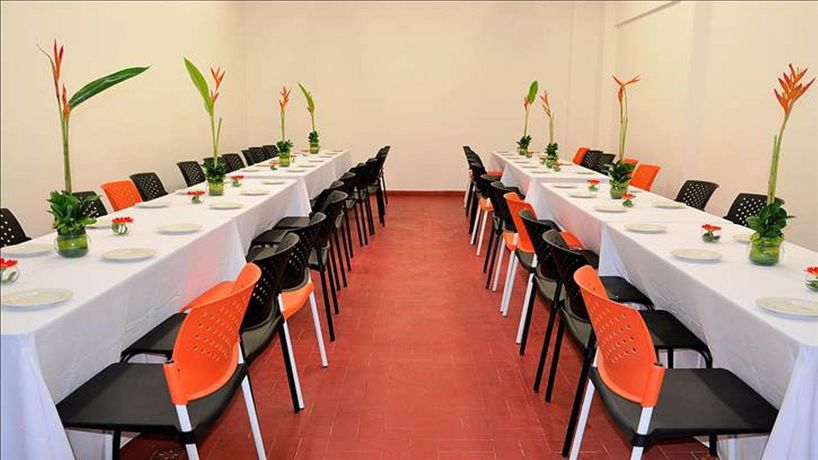 Imagen general del Hotel Torre Del Viento. Foto 2