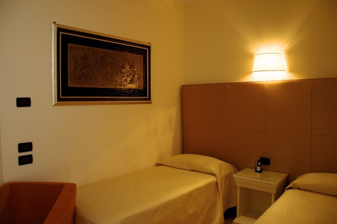 Imagen de la habitación del Hotel Torre Della Vittoria 1928. Foto 9