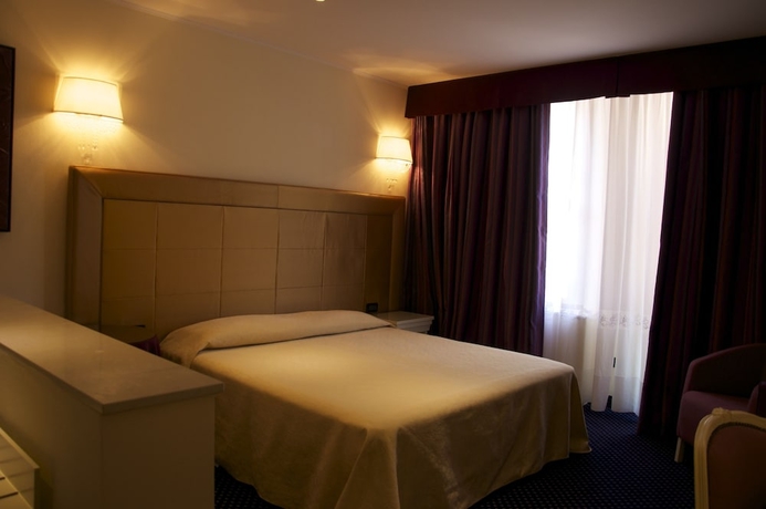 Imagen de la habitación del Hotel Torre Della Vittoria 1928. Foto 12