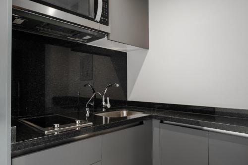 Imagen de la habitación del Hotel Torre Distum Anzures. Foto 16