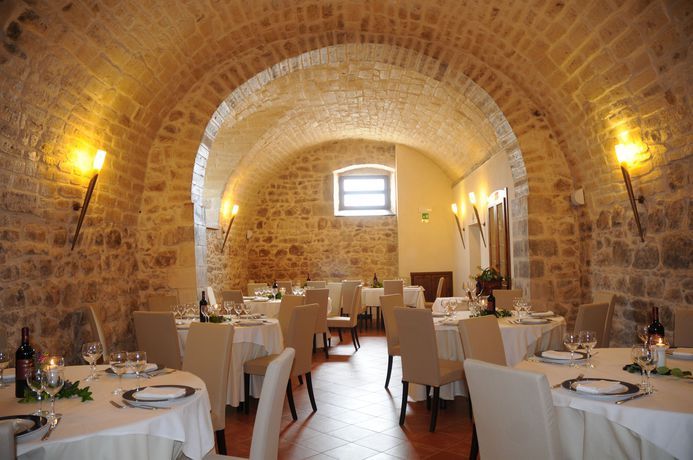 Imagen del bar/restaurante del Hotel Torre Don Virgilio Country. Foto 4