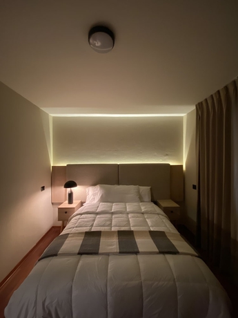 Imagen de la habitación del Hotel Torre Dorada. Foto 6