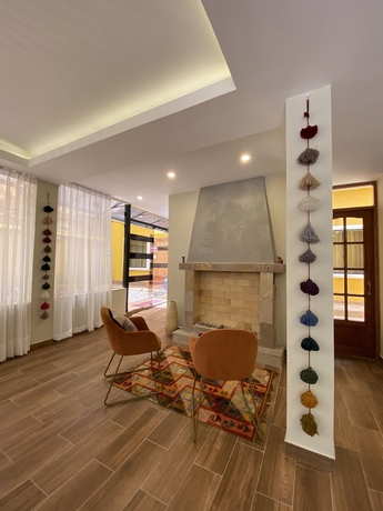 Imagen de los interiores del Hotel Torre Dorada. Foto 17