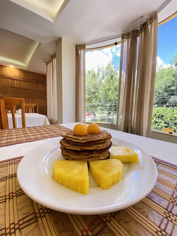 Imagen del bar/restaurante del Hotel Torre Dorada. Foto 2