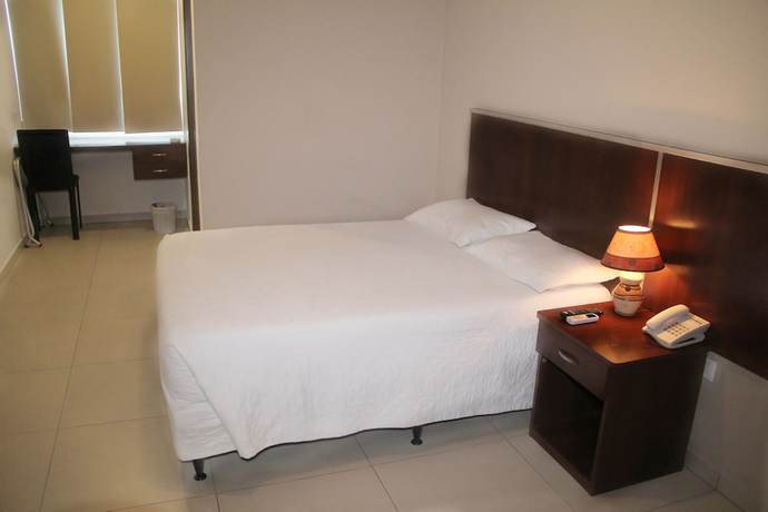 Imagen de la habitación del Hotel Torre Ejecutivo. Foto 4