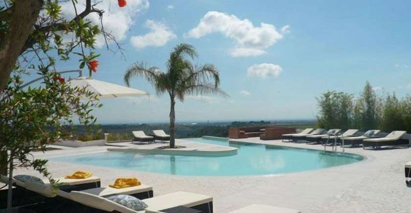 Imagen de la piscina del Hotel Torre Fiore Masseria. Foto 20