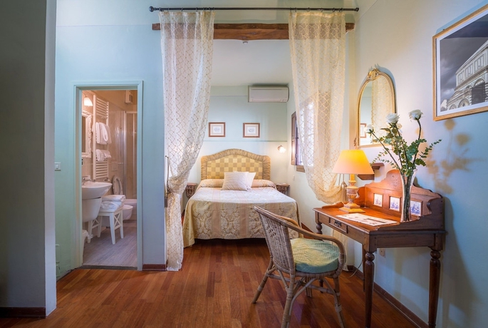 Imagen de la habitación del Hotel Torre Guelfa. Foto 9