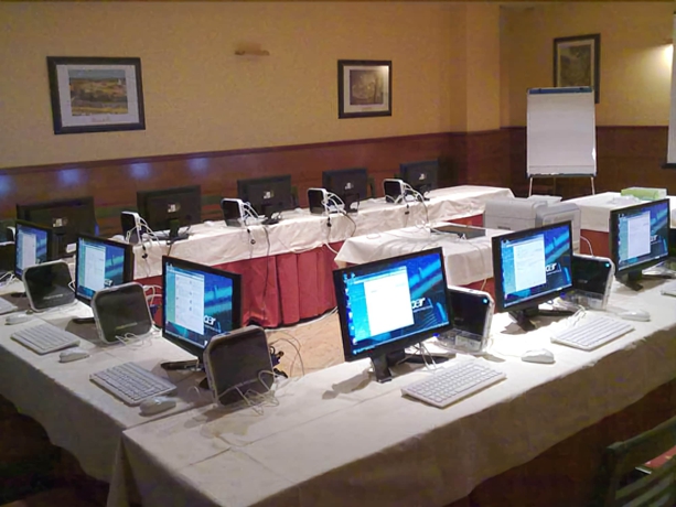 Imagen de los interiores del Hotel Torre Hogar. Foto 18