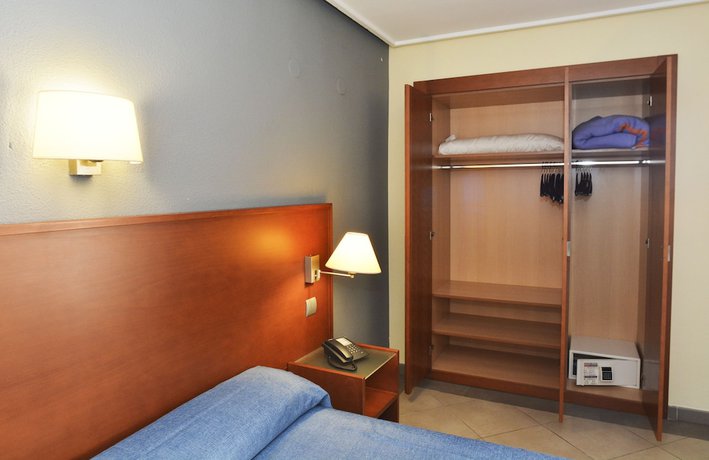 Imagen de la habitación del Hotel Torre Joven. Foto 3