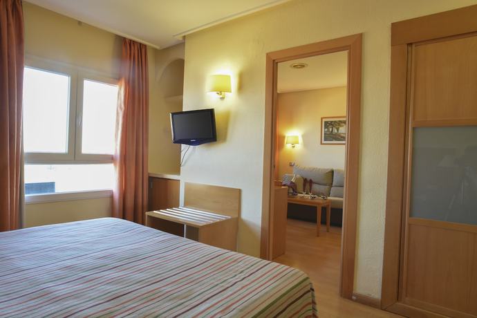 Imagen de la habitación del Hotel Torre Joven. Foto 5