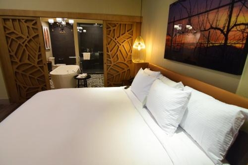 Imagen de la habitación del Hotel Torre Lucerna Ensenada. Foto 10