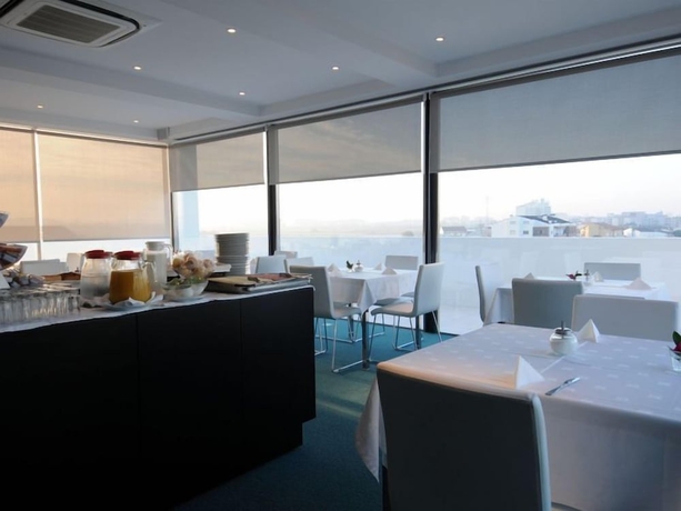 Imagen del bar/restaurante del Hotel Torre Mar, Povoa de Varzim. Foto 4