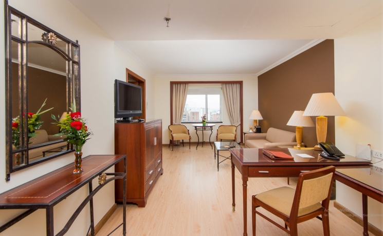 Imagen general del Hotel Torre Monserrate. Foto 4