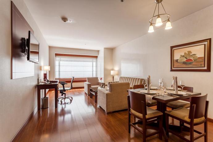 Imagen general del Hotel Torre Monserrate. Foto 11