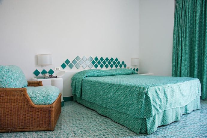Imagen de la habitación del Hotel Torre Oliva. Foto 7