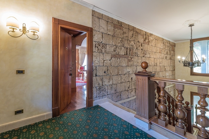 Imagen de la habitación del Hotel Torre Sant Angelo. Foto 2