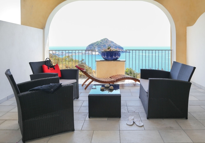 Imagen de la habitación del Hotel Torre Sant'angelo. Foto 6