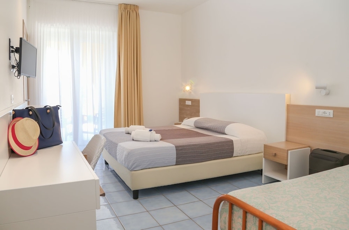 Imagen de la habitación del Hotel Torre Sant'angelo. Foto 13