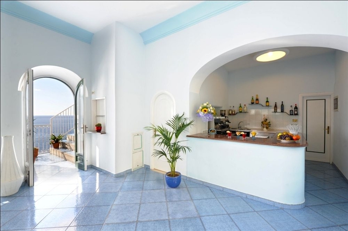 Imagen del bar/restaurante del Hotel Torre Saracena. Foto 4