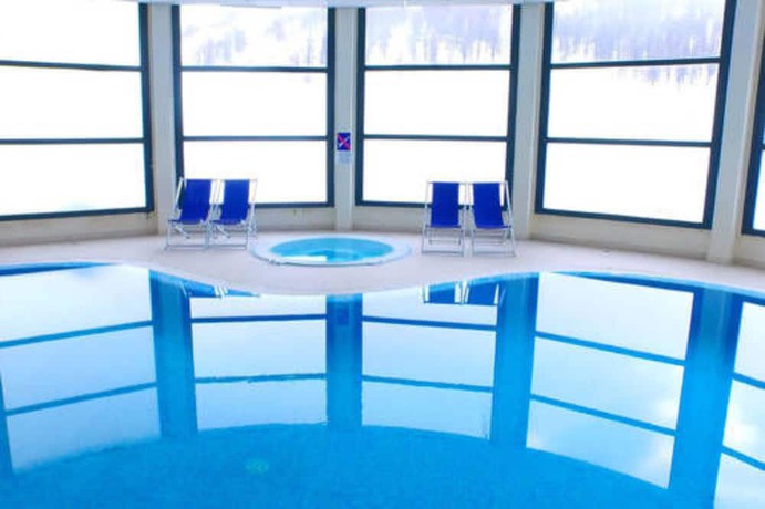 Imagen de la piscina del Hotel Torre, Sestriere. Foto 14